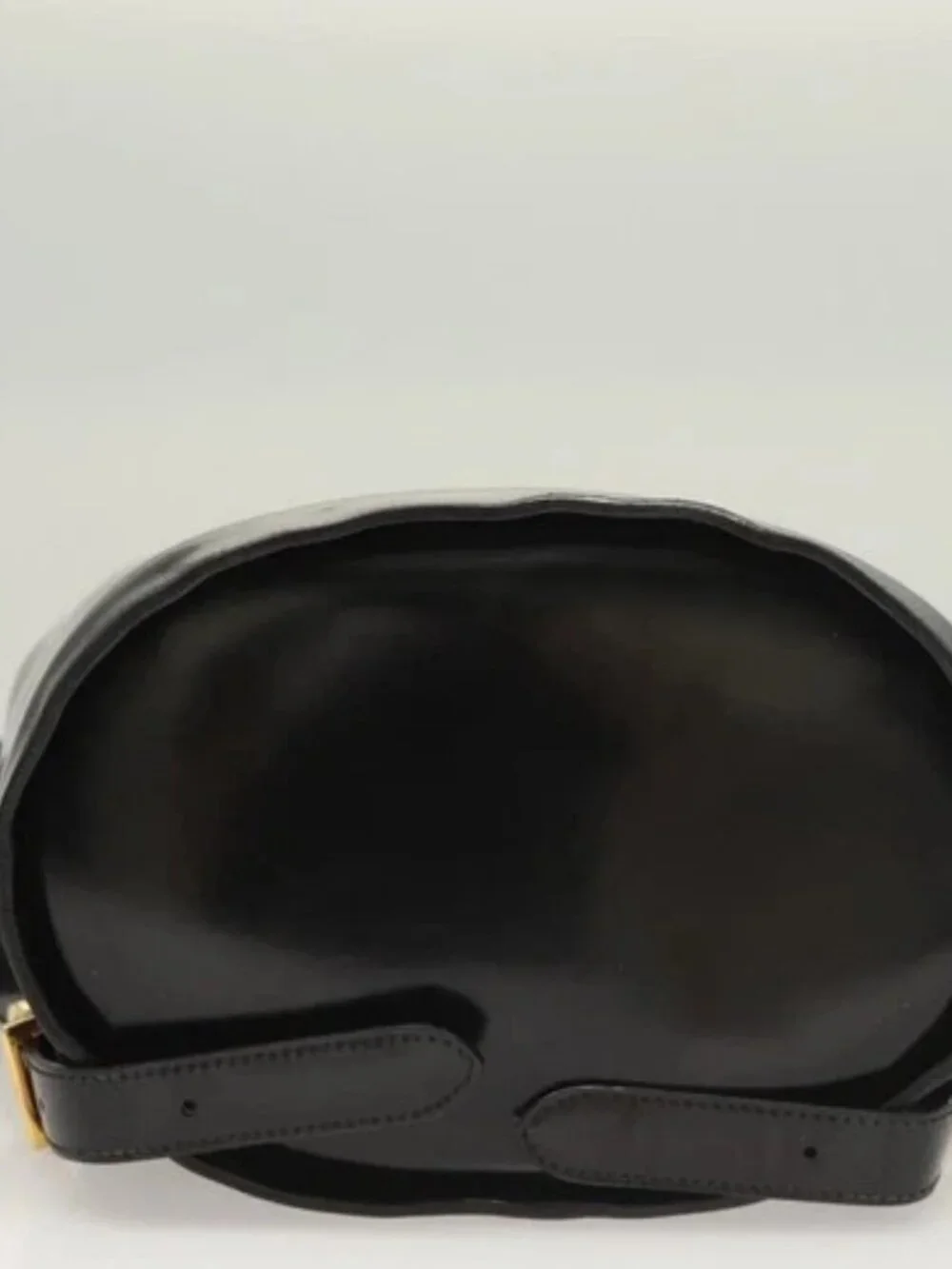 Salvatore Ferragamo Gancini Backpack Enamel Black Gold Auth 125955